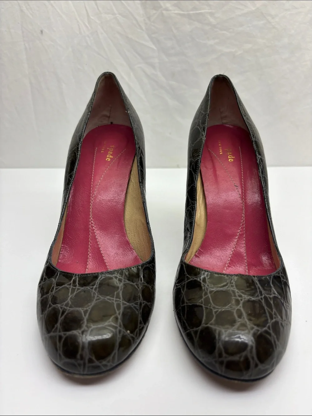 Kate Spade Croc embossed pumps in size 9 B, box 27